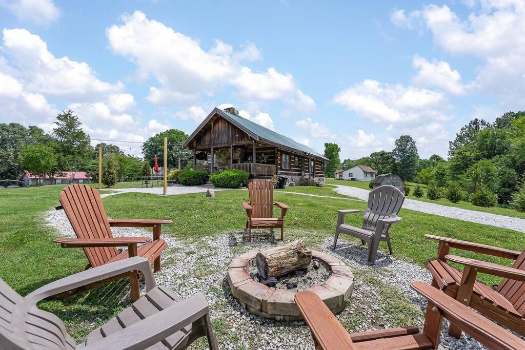 Rustic Cabin, Dock, Firepit, Kayaks & Games Winchester Exterior foto